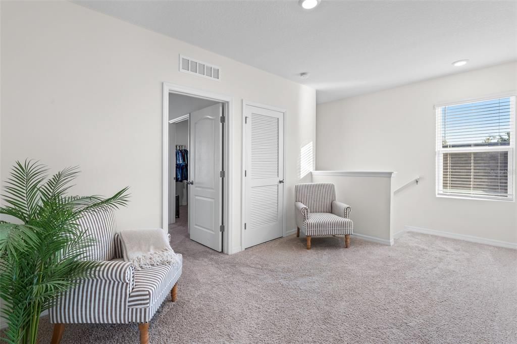 For Sale: $369,900 (5 beds, 2 baths, 2522 Square Feet)