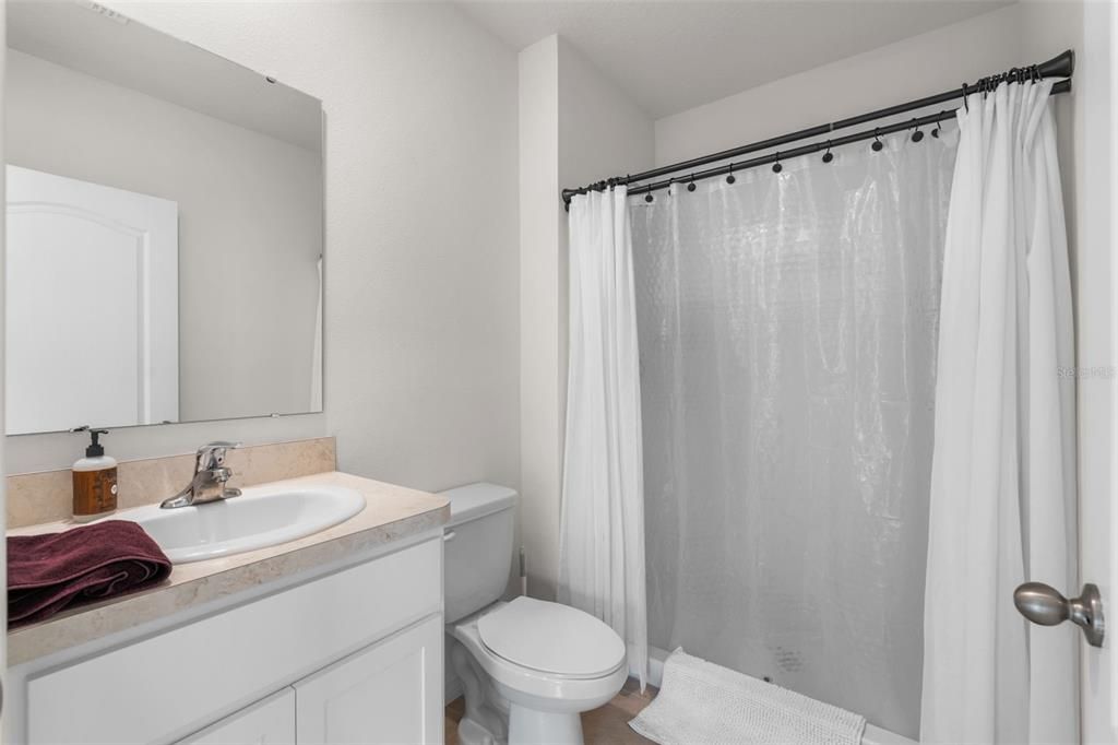 For Sale: $369,900 (5 beds, 2 baths, 2522 Square Feet)