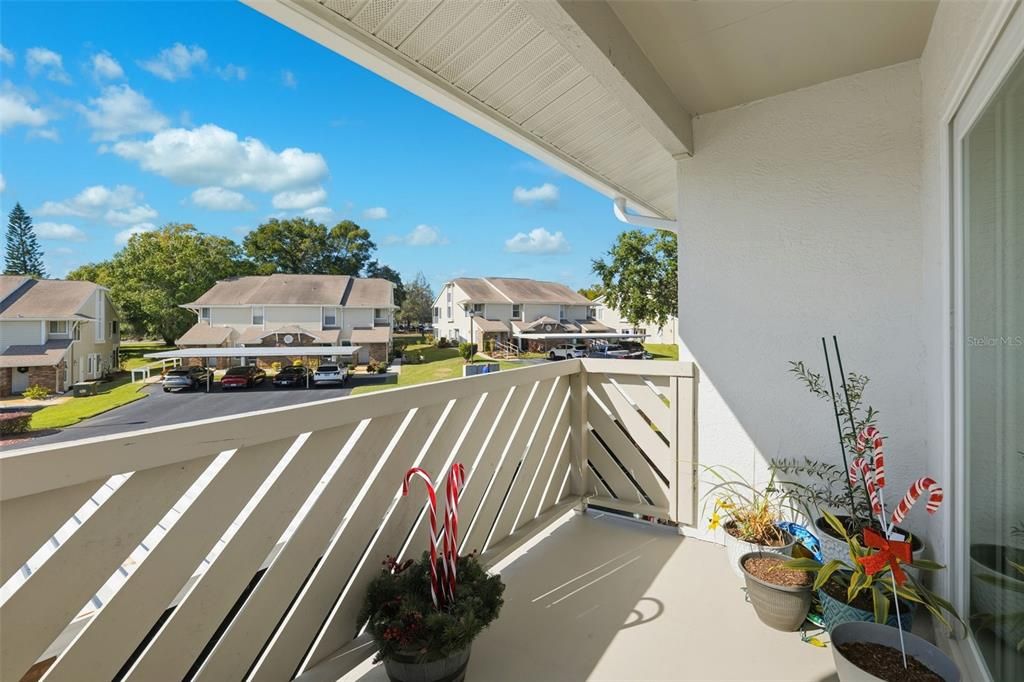 待售: $175,000 (2 贝兹, 2 浴室, 1144 平方英尺)