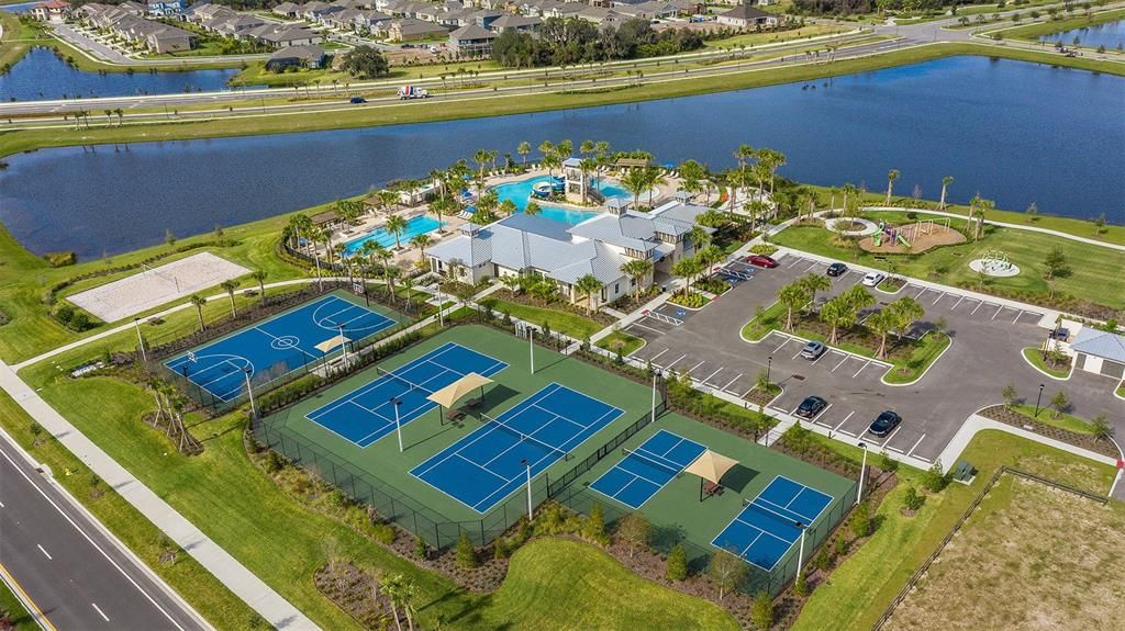 En Venta: $483,999 (5 camas, 3 baños, 2350 Pies cuadrados)