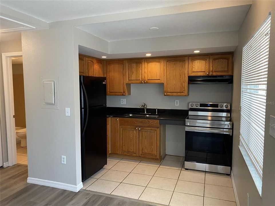 В аренду: $1,395 (1 спален, 1 ванн, 575 Квадратных фут)