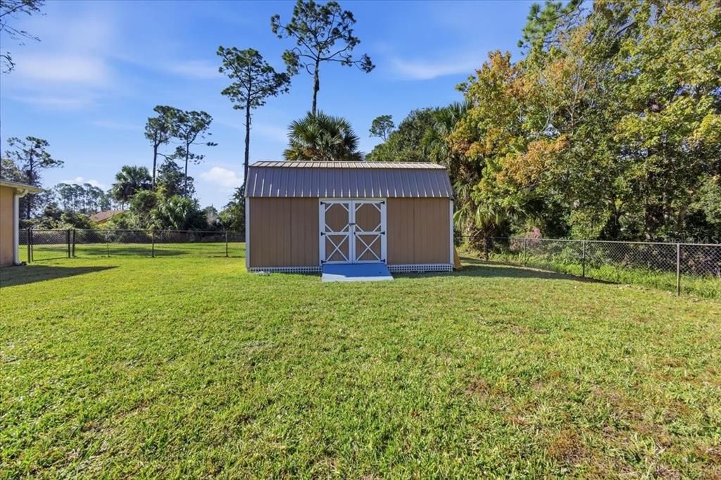 For Sale: $349,999 (4 beds, 2 baths, 2338 Square Feet)