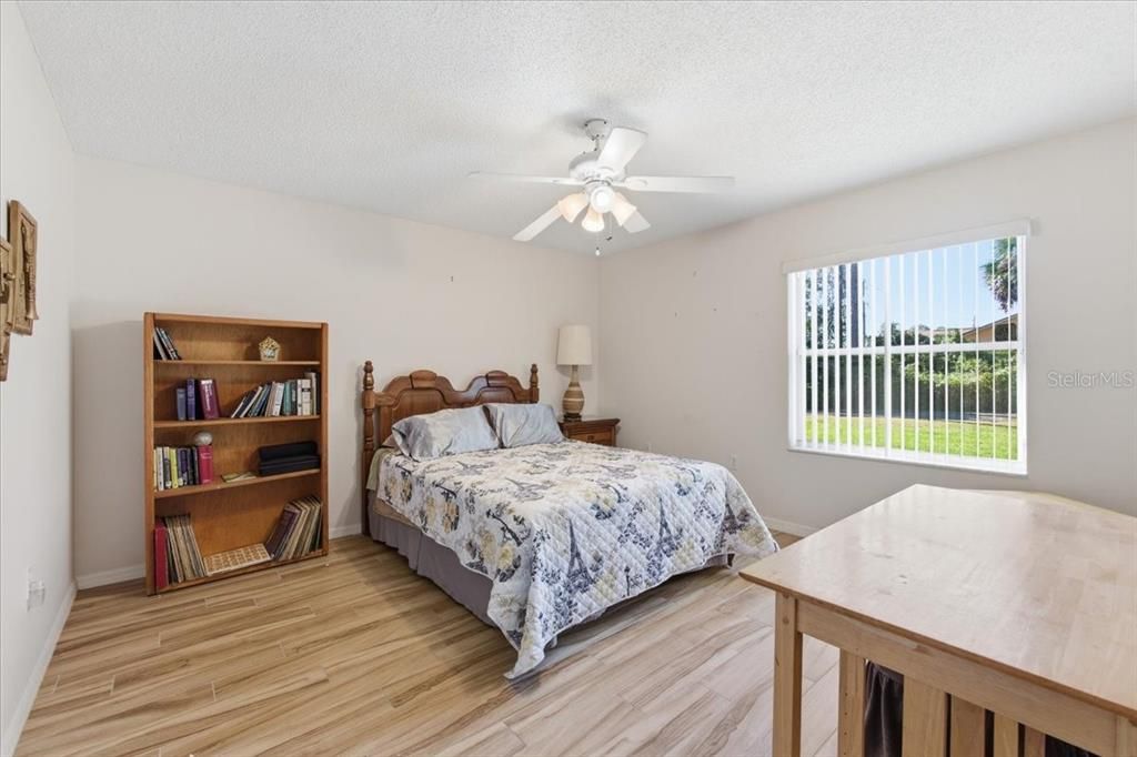 For Sale: $349,999 (4 beds, 2 baths, 2338 Square Feet)