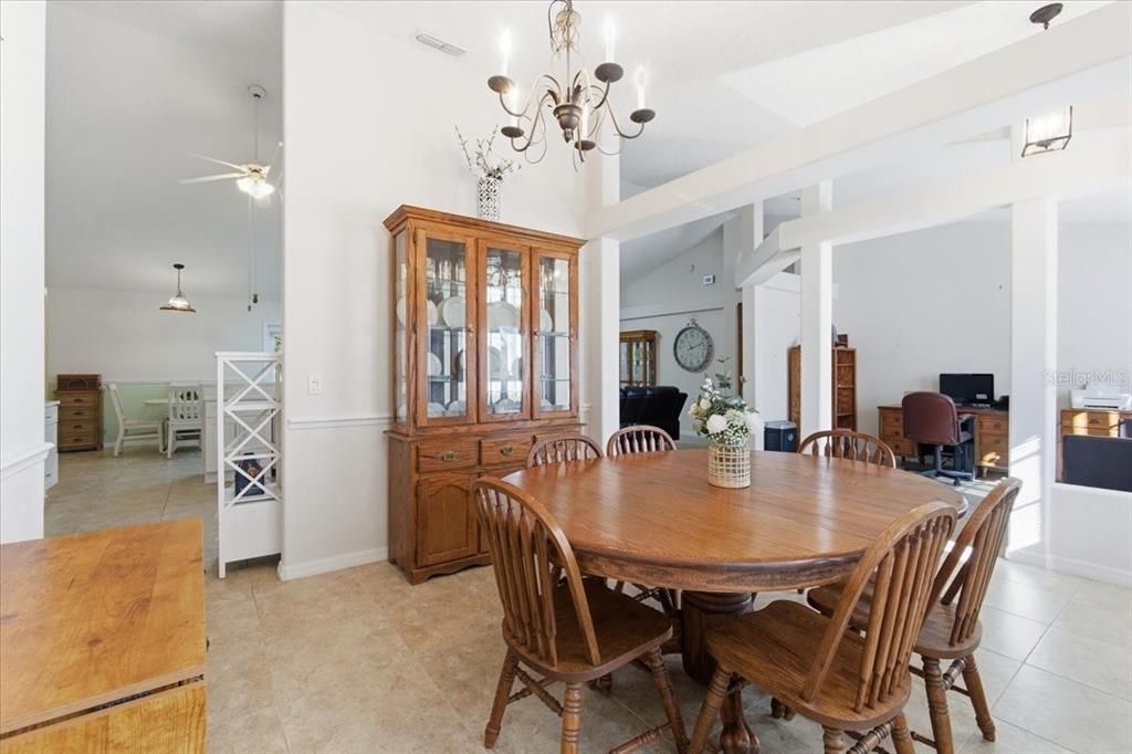 For Sale: $349,999 (4 beds, 2 baths, 2338 Square Feet)