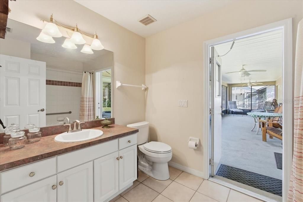 For Sale: $349,999 (4 beds, 2 baths, 2338 Square Feet)