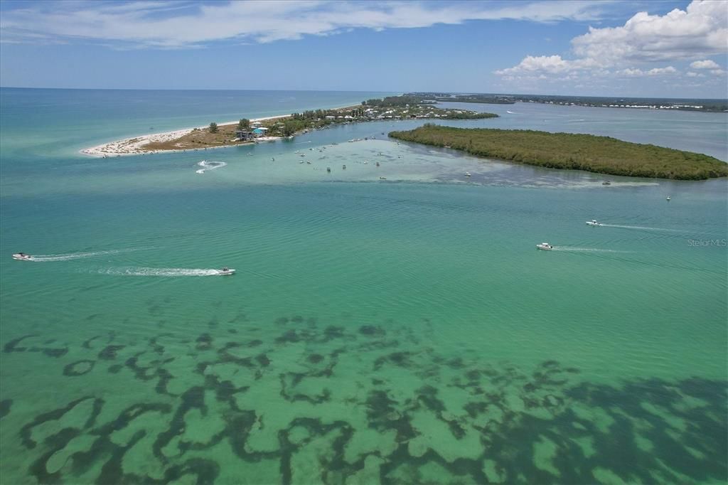 For Sale: $1,495,000 (2 beds, 2 baths, 1417 Square Feet)