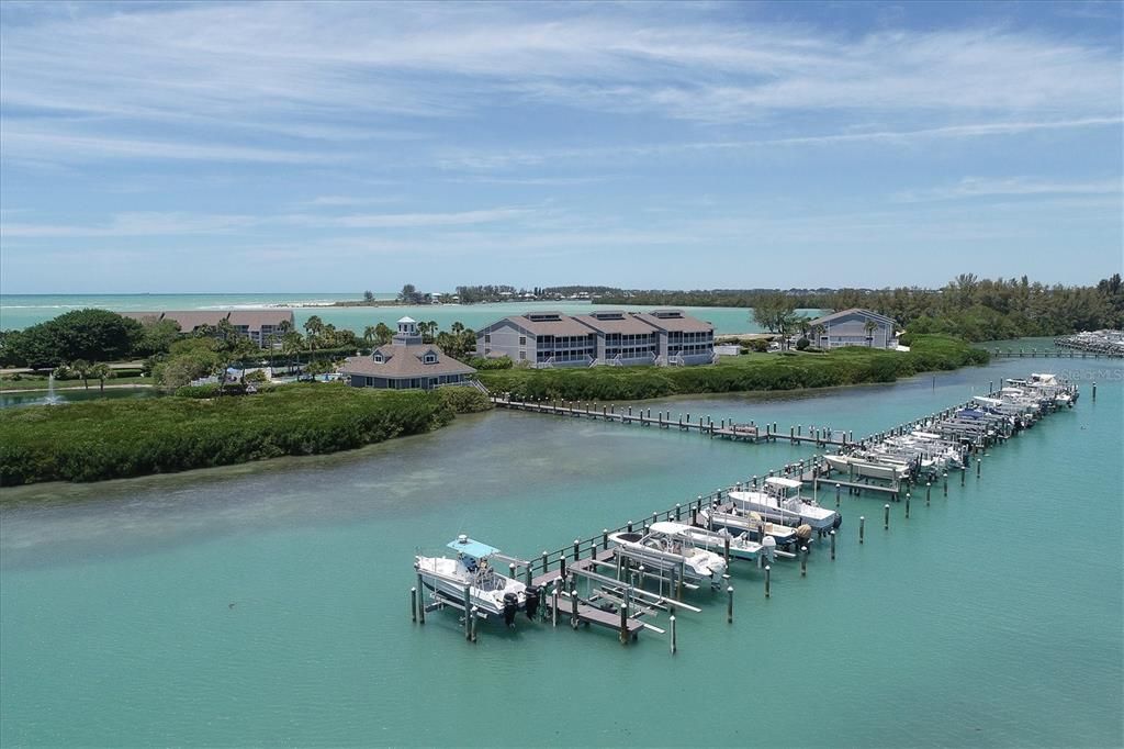 For Sale: $1,495,000 (2 beds, 2 baths, 1417 Square Feet)