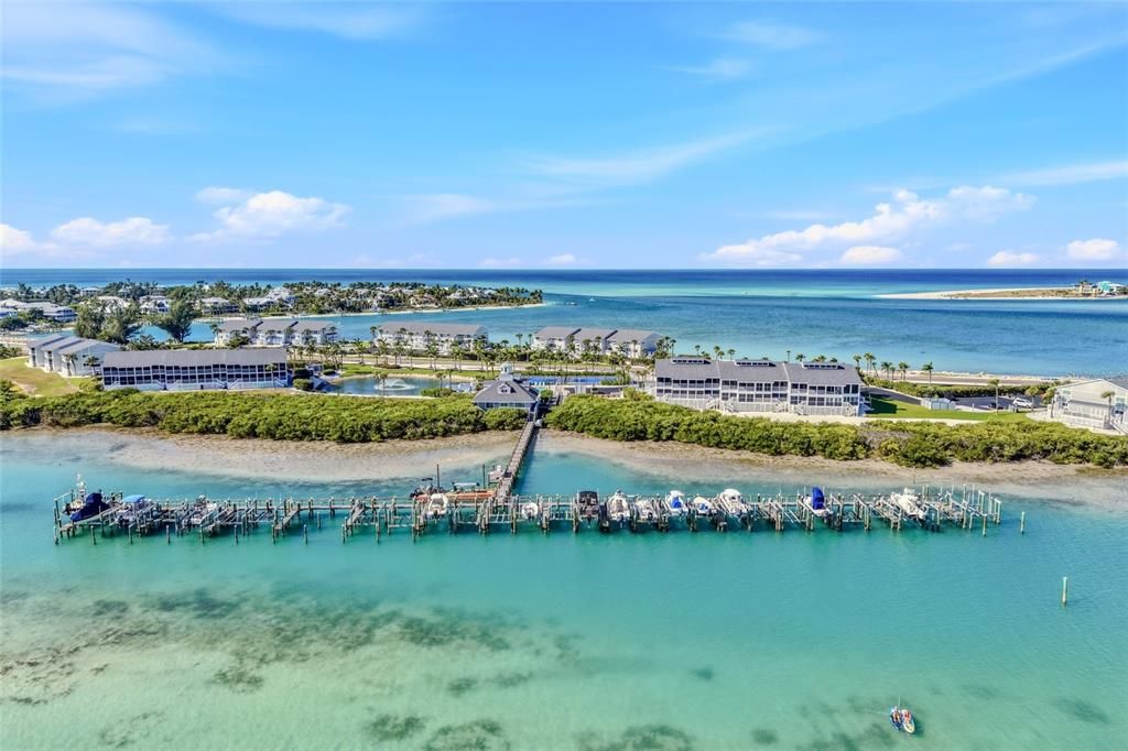 For Sale: $1,495,000 (2 beds, 2 baths, 1417 Square Feet)