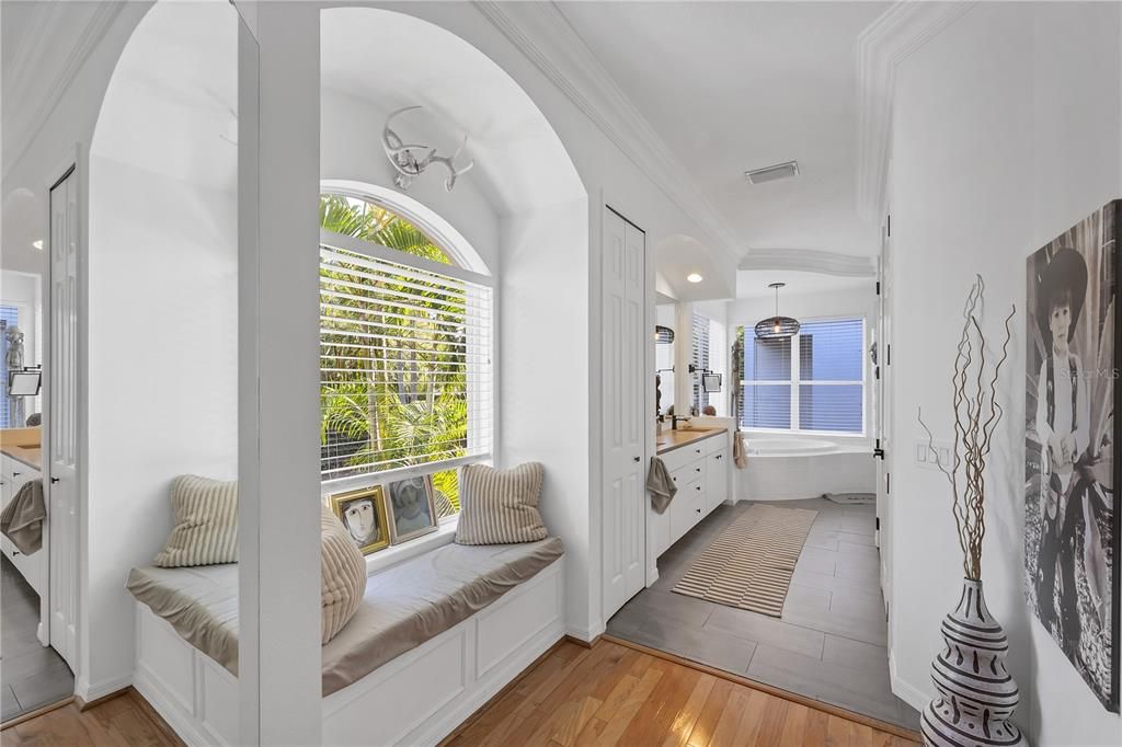 For Sale: $2,295,000 (4 beds, 4 baths, 3502 Square Feet)