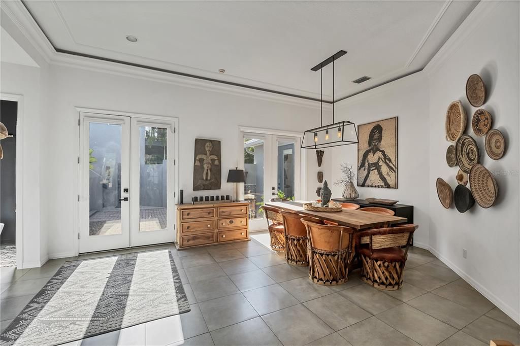 For Sale: $2,295,000 (4 beds, 4 baths, 3502 Square Feet)