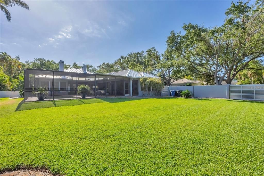 For Sale: $2,295,000 (4 beds, 4 baths, 3502 Square Feet)