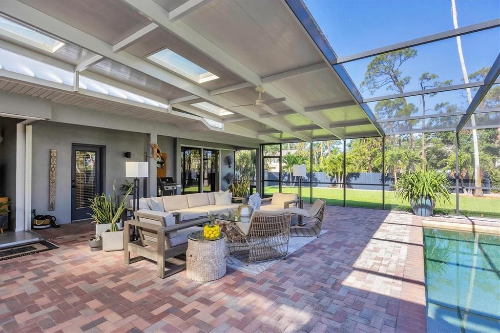 For Sale: $2,295,000 (4 beds, 4 baths, 3502 Square Feet)