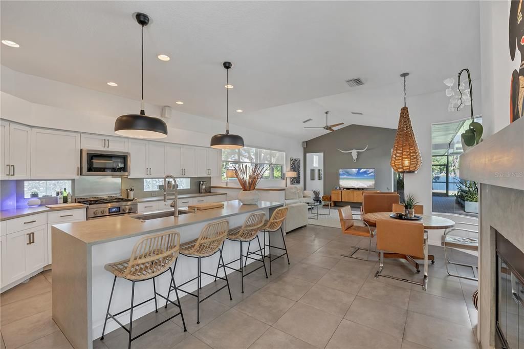 For Sale: $2,295,000 (4 beds, 4 baths, 3502 Square Feet)