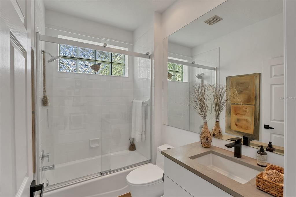 For Sale: $2,295,000 (4 beds, 4 baths, 3502 Square Feet)