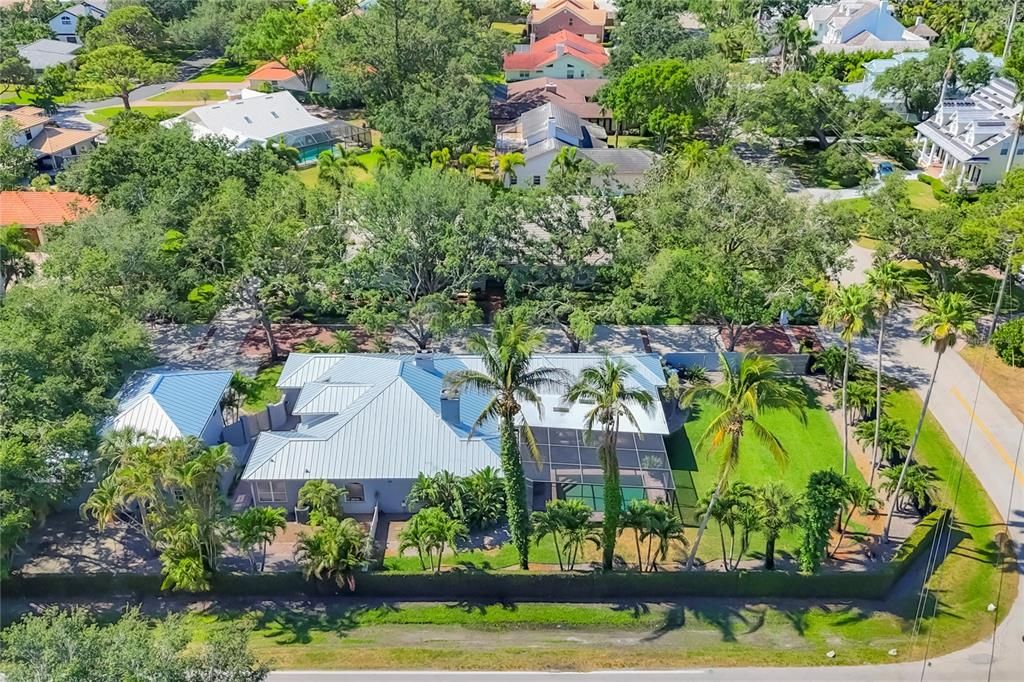 For Sale: $2,295,000 (4 beds, 4 baths, 3502 Square Feet)