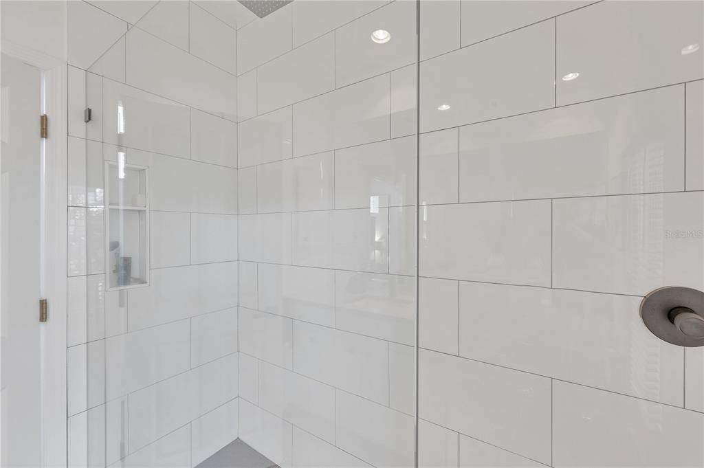 For Sale: $2,295,000 (4 beds, 4 baths, 3502 Square Feet)