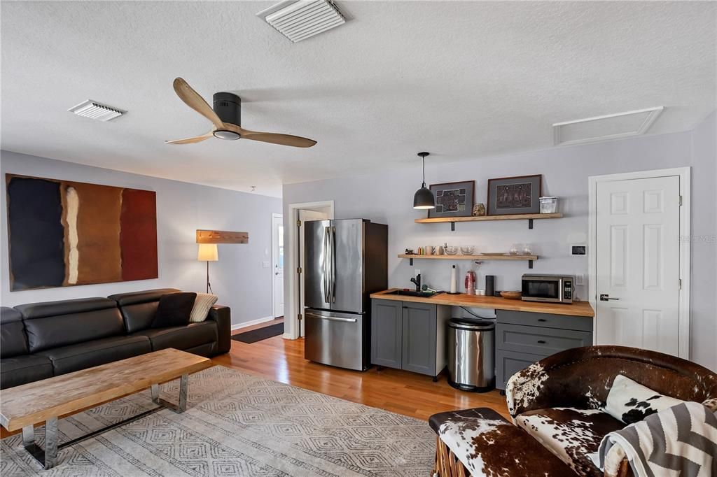 For Sale: $2,295,000 (4 beds, 4 baths, 3502 Square Feet)