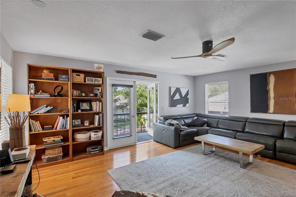 For Sale: $2,295,000 (4 beds, 4 baths, 3502 Square Feet)