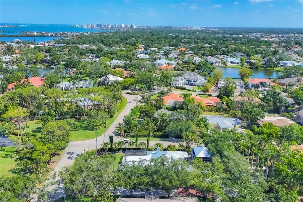 For Sale: $2,295,000 (4 beds, 4 baths, 3502 Square Feet)