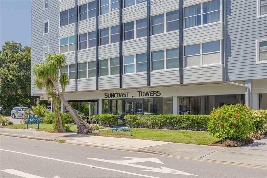 На продажу: $299,000 (2 спален, 1 ванн, 1160 Квадратных фут)