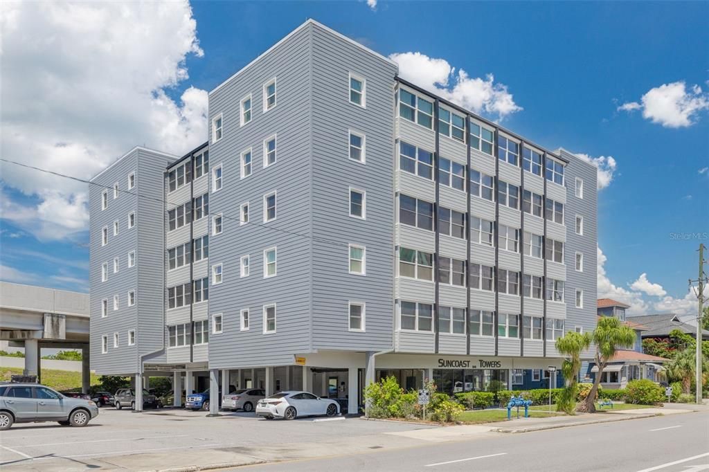 На продажу: $299,000 (2 спален, 1 ванн, 1160 Квадратных фут)