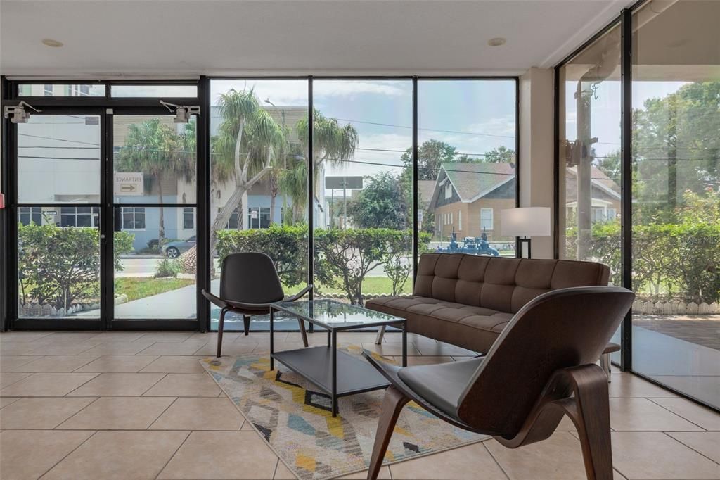 На продажу: $299,000 (2 спален, 1 ванн, 1160 Квадратных фут)