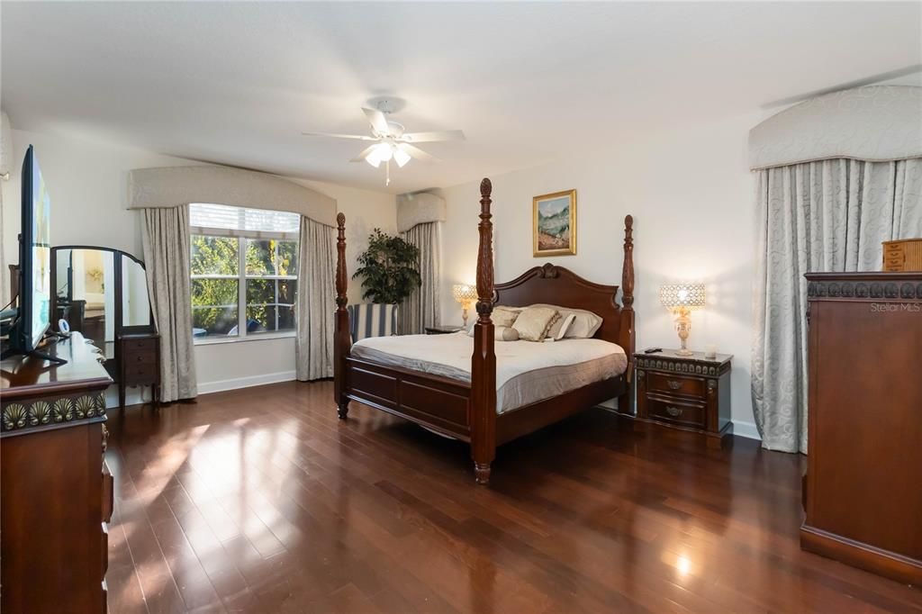 For Sale: $720,000 (4 beds, 3 baths, 3180 Square Feet)