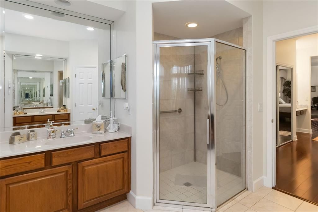 For Sale: $720,000 (4 beds, 3 baths, 3180 Square Feet)