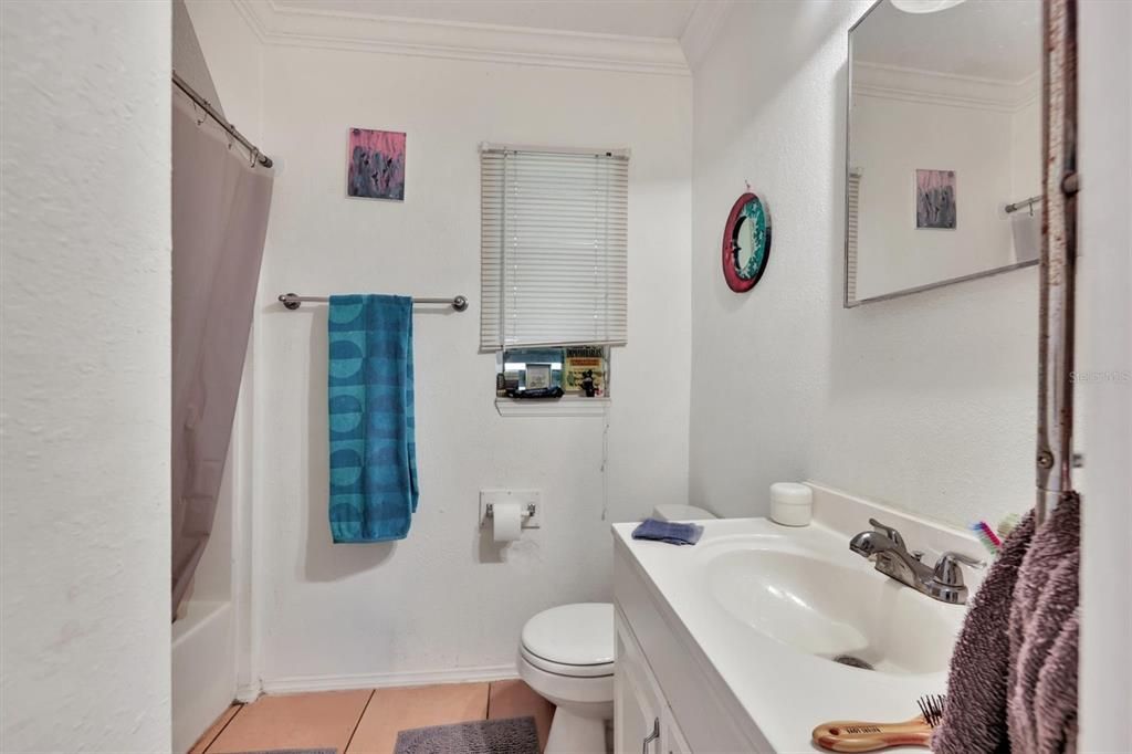 На продажу: $370,000 (4 спален, 3 ванн, 1872 Квадратных фут)