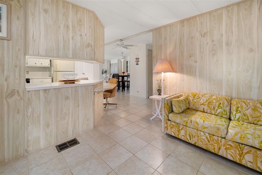 For Sale: $155,000 (2 beds, 2 baths, 1344 Square Feet)