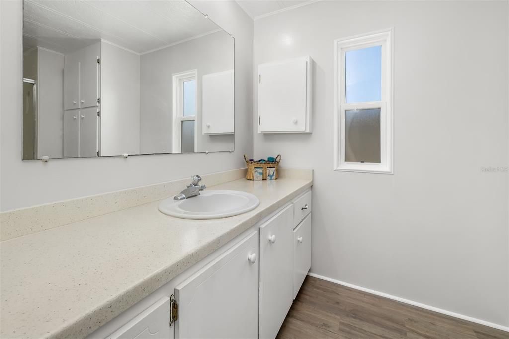 For Sale: $155,000 (2 beds, 2 baths, 1344 Square Feet)