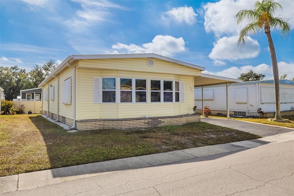 For Sale: $155,000 (2 beds, 2 baths, 1344 Square Feet)