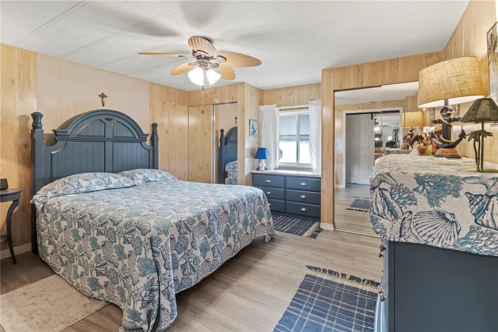 For Sale: $184,900 (2 beds, 2 baths, 1160 Square Feet)