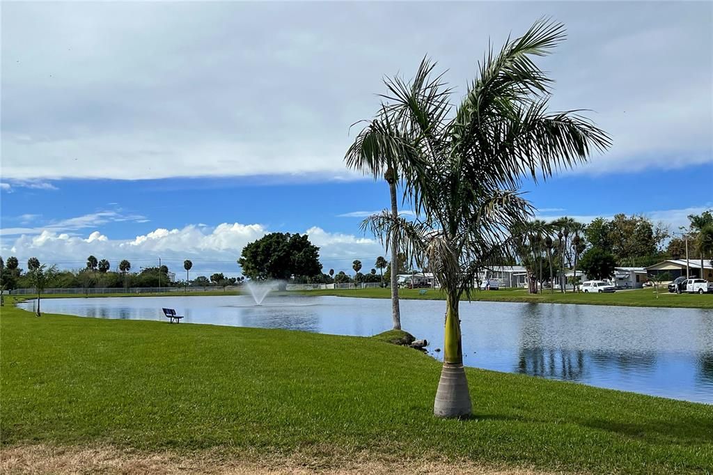 For Sale: $184,900 (2 beds, 2 baths, 1160 Square Feet)