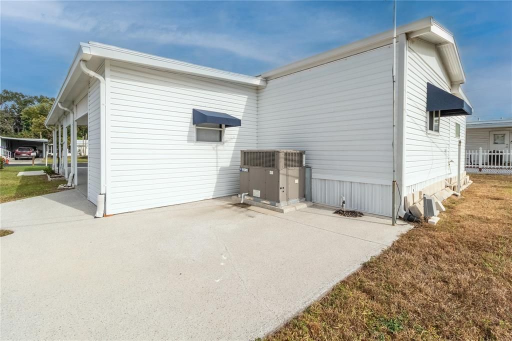 For Sale: $184,900 (2 beds, 2 baths, 1160 Square Feet)