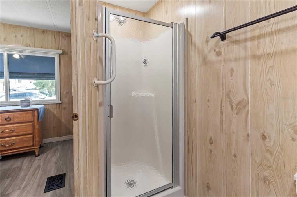 For Sale: $184,900 (2 beds, 2 baths, 1160 Square Feet)