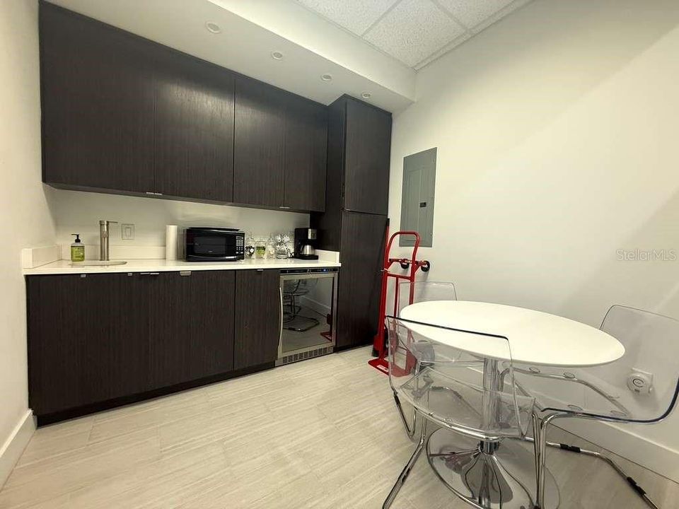 For Sale: $549,000 (0 beds, 0 baths, 1188 Square Feet)