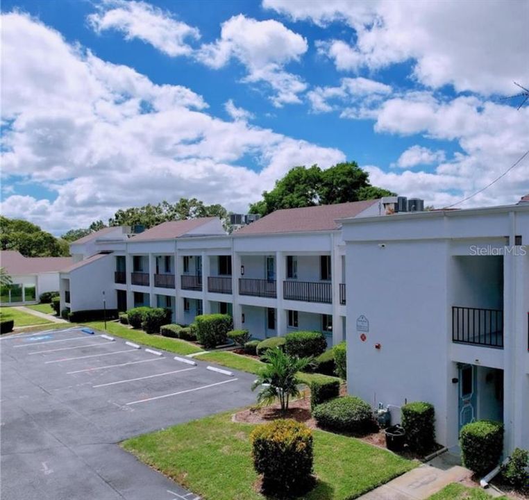 For Rent: $1,550 (1 beds, 1 baths, 750 Square Feet)