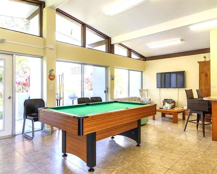 For Rent: $1,650 (1 beds, 1 baths, 750 Square Feet)