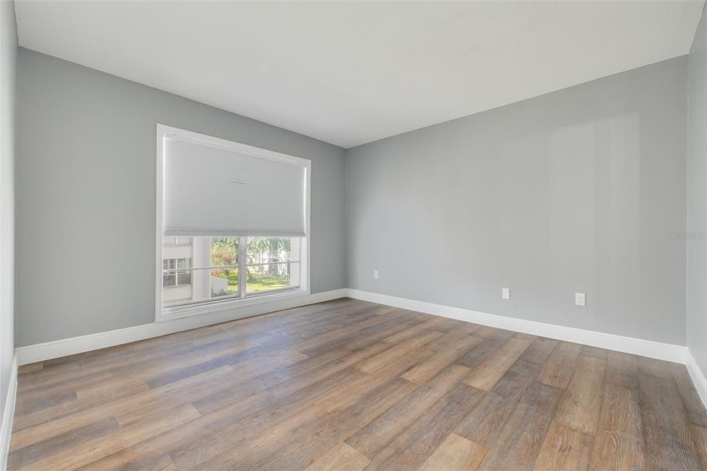 For Rent: $1,750 (2 beds, 1 baths, 900 Square Feet)