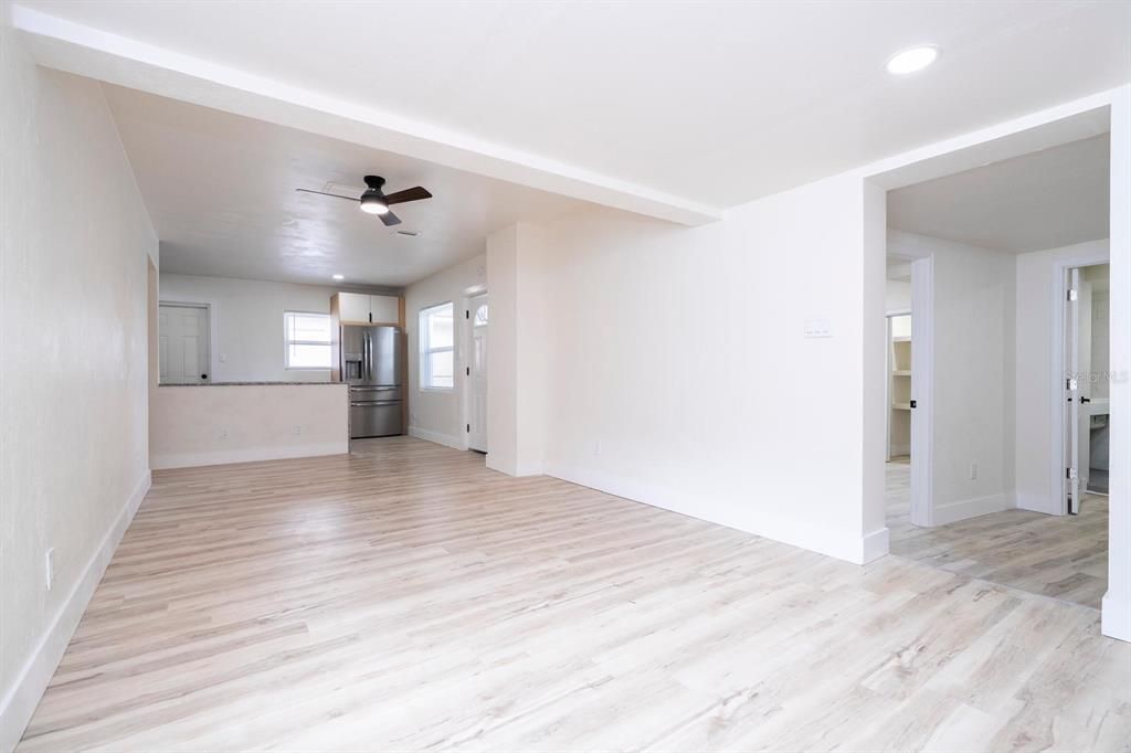 En Renta: $2,400 (3 camas, 2 baños, 1288 Pies cuadrados)