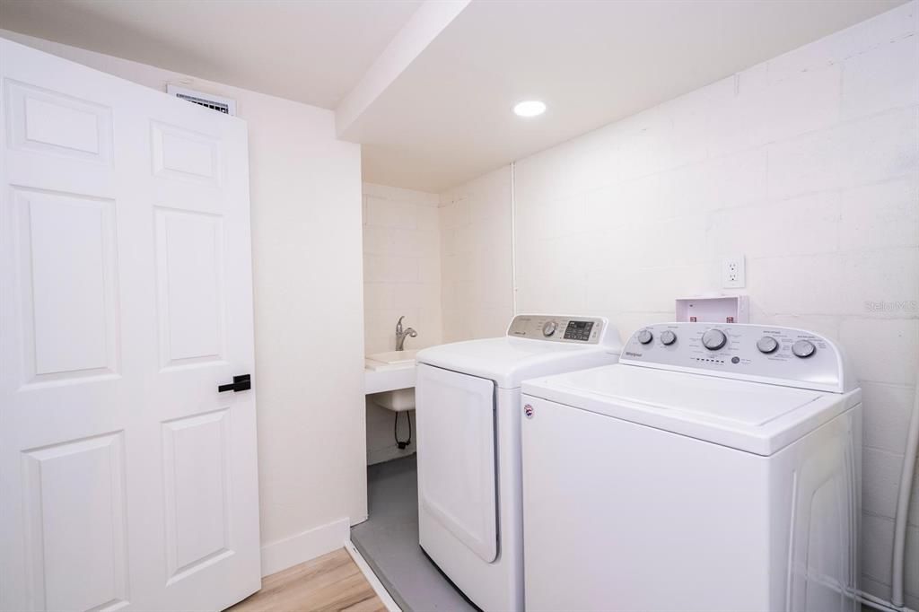 En Renta: $2,400 (3 camas, 2 baños, 1288 Pies cuadrados)