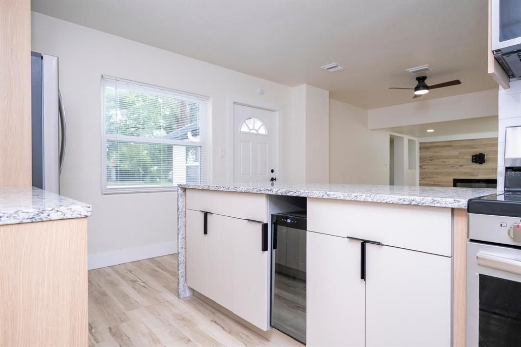 En Renta: $2,400 (3 camas, 2 baños, 1288 Pies cuadrados)