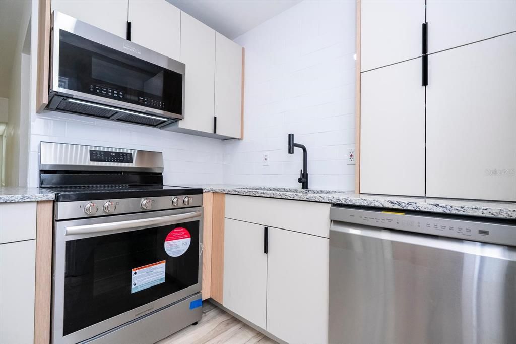 En Renta: $2,400 (3 camas, 2 baños, 1288 Pies cuadrados)