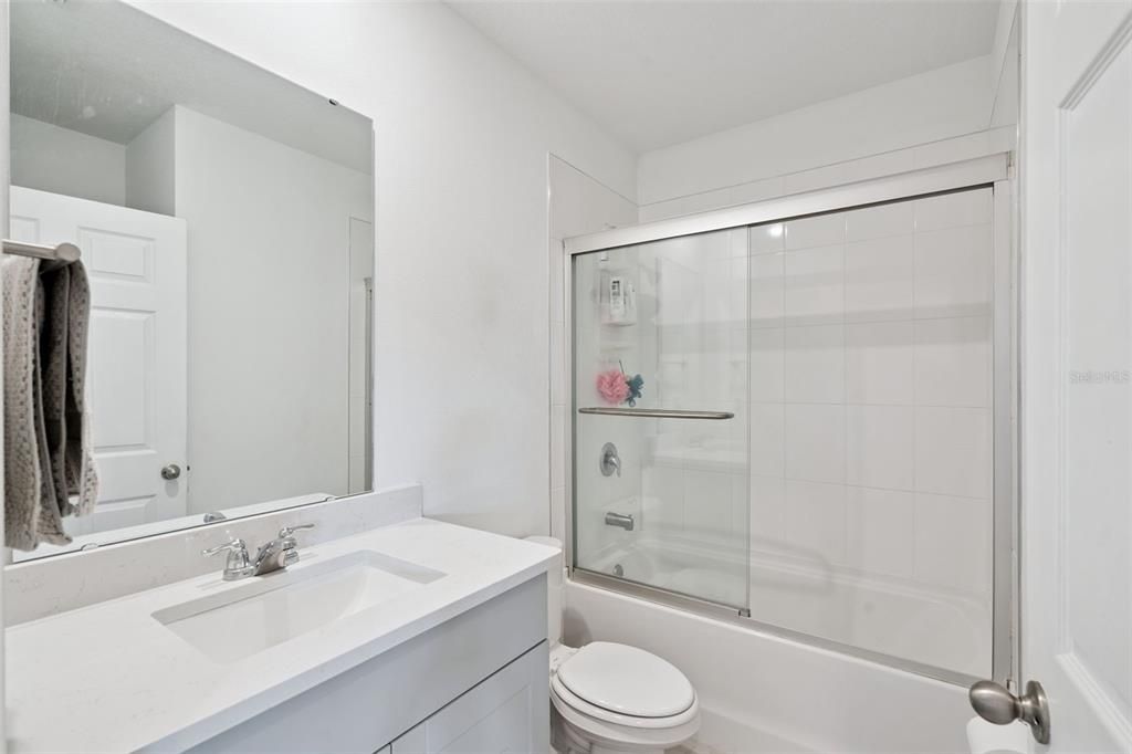 For Sale: $314,999 (4 beds, 2 baths, 1687 Square Feet)