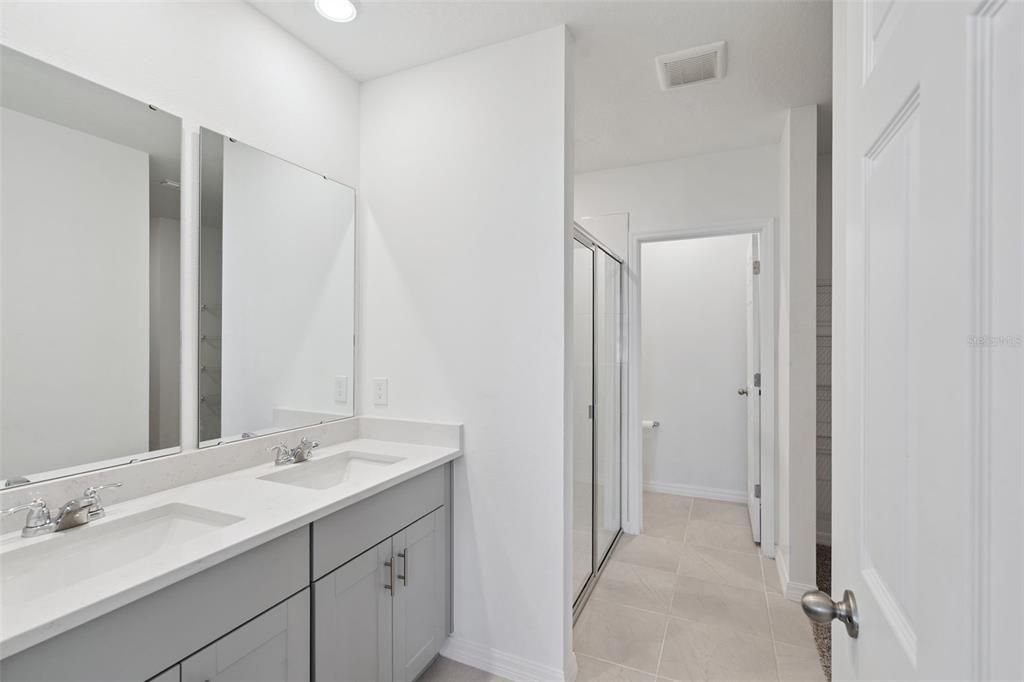 For Sale: $314,999 (4 beds, 2 baths, 1687 Square Feet)