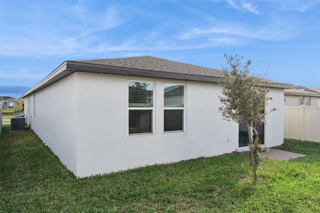 For Sale: $314,999 (4 beds, 2 baths, 1687 Square Feet)
