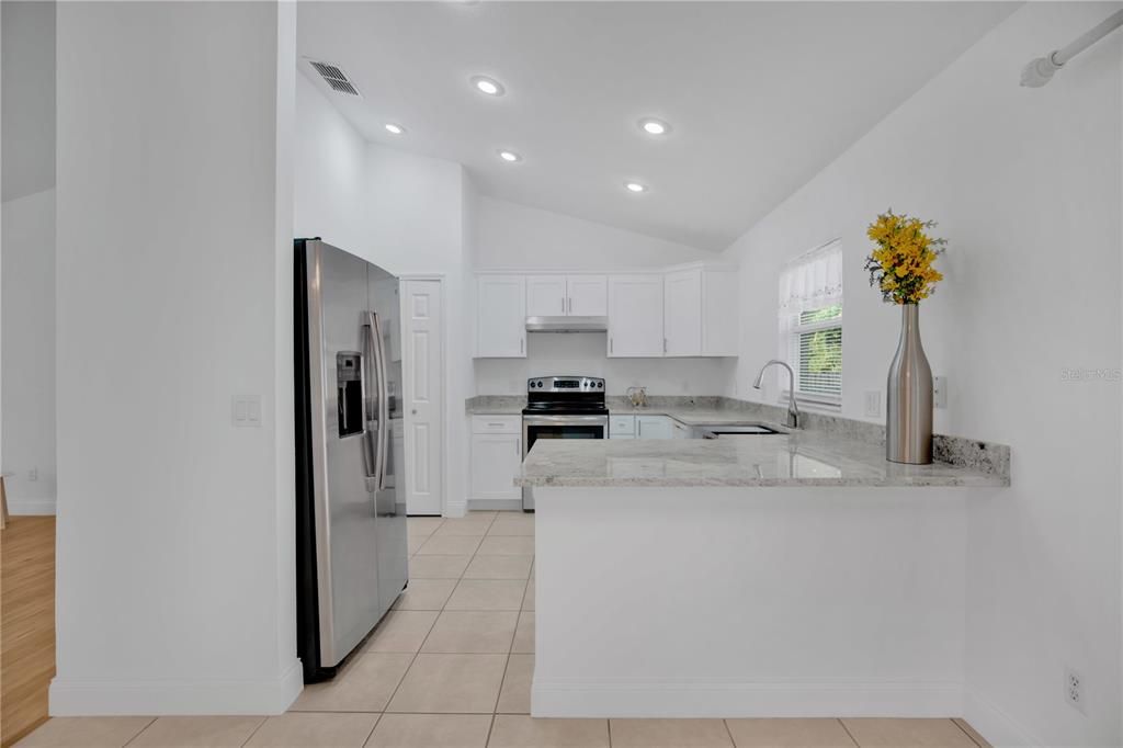 待售: $309,000 (3 贝兹, 2 浴室, 1302 平方英尺)