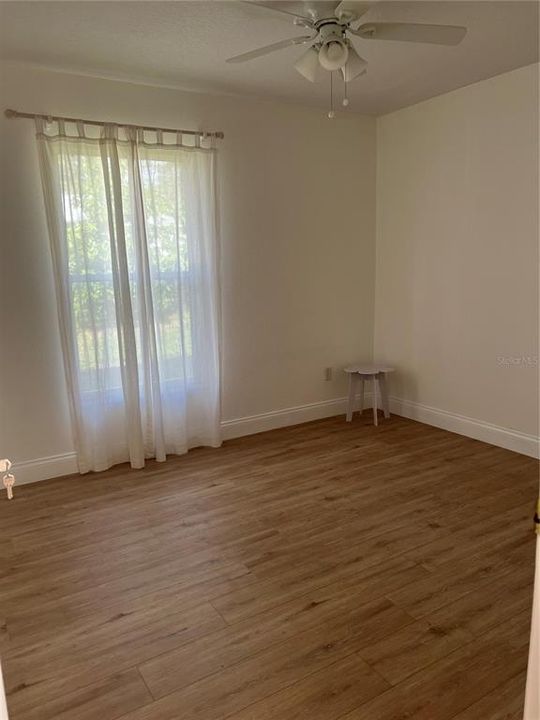 En Venta: $309,000 (3 camas, 2 baños, 1302 Pies cuadrados)