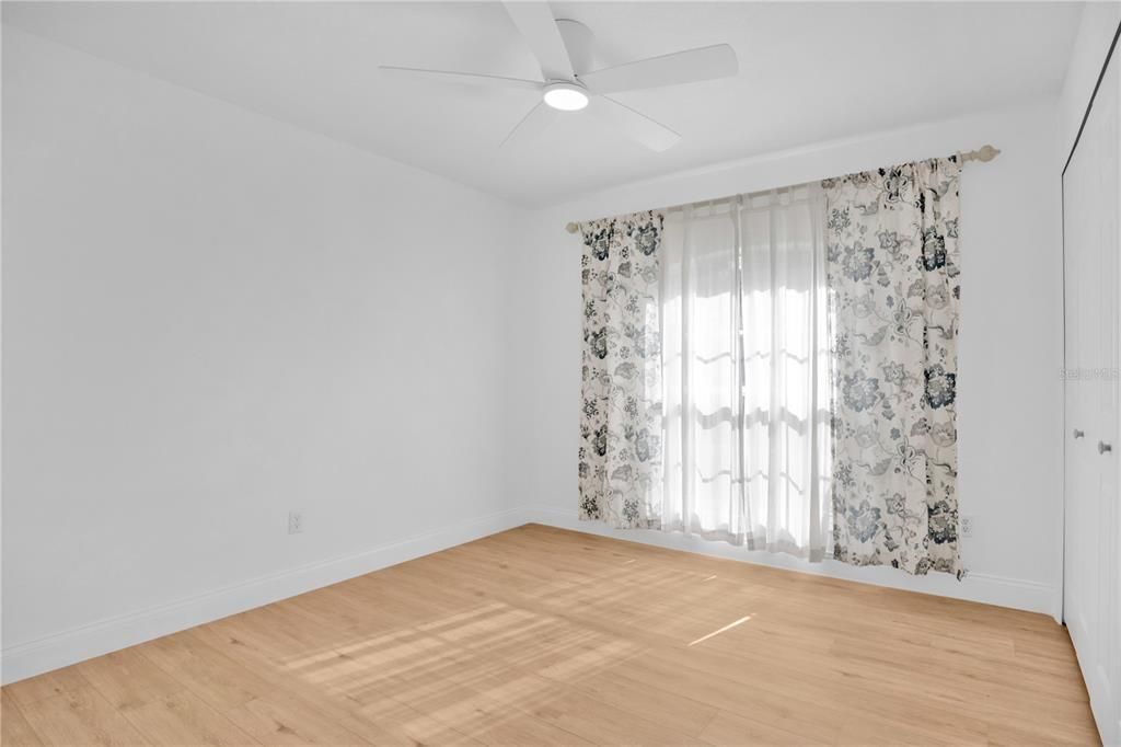 En Venta: $309,000 (3 camas, 2 baños, 1302 Pies cuadrados)